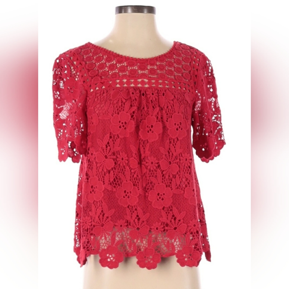 Red short sleeve blouse